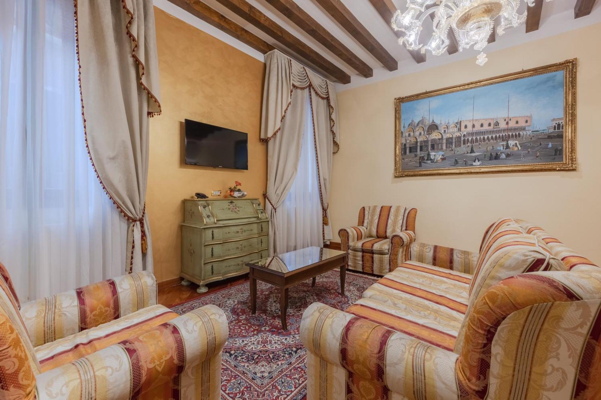 Ca Dell'Arte Suite Венеція Екстер'єр фото